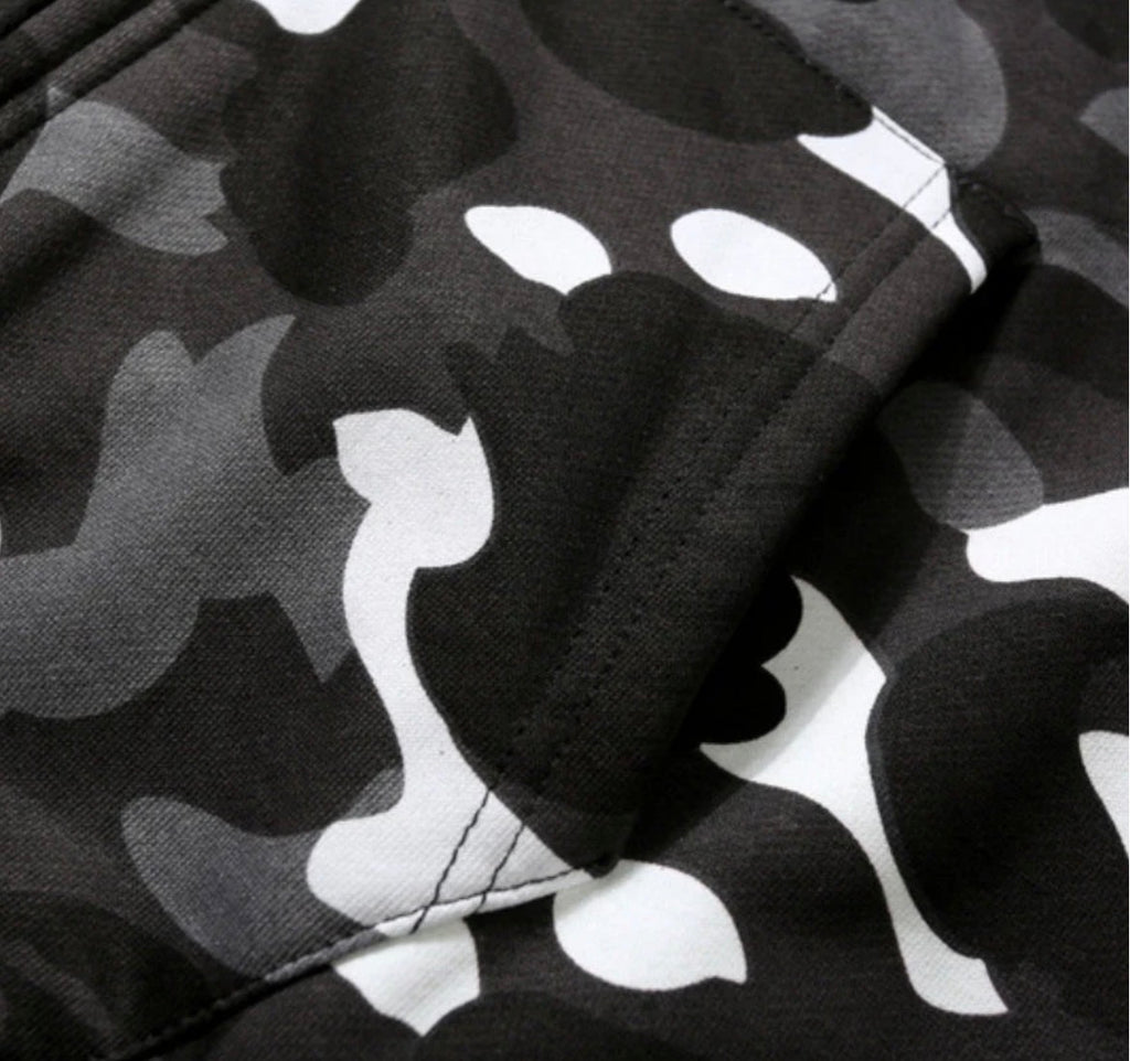 Bathing Ape Hoodie Luminous
Camouflage Spotted Shark
Double Hooded Zip Sweater